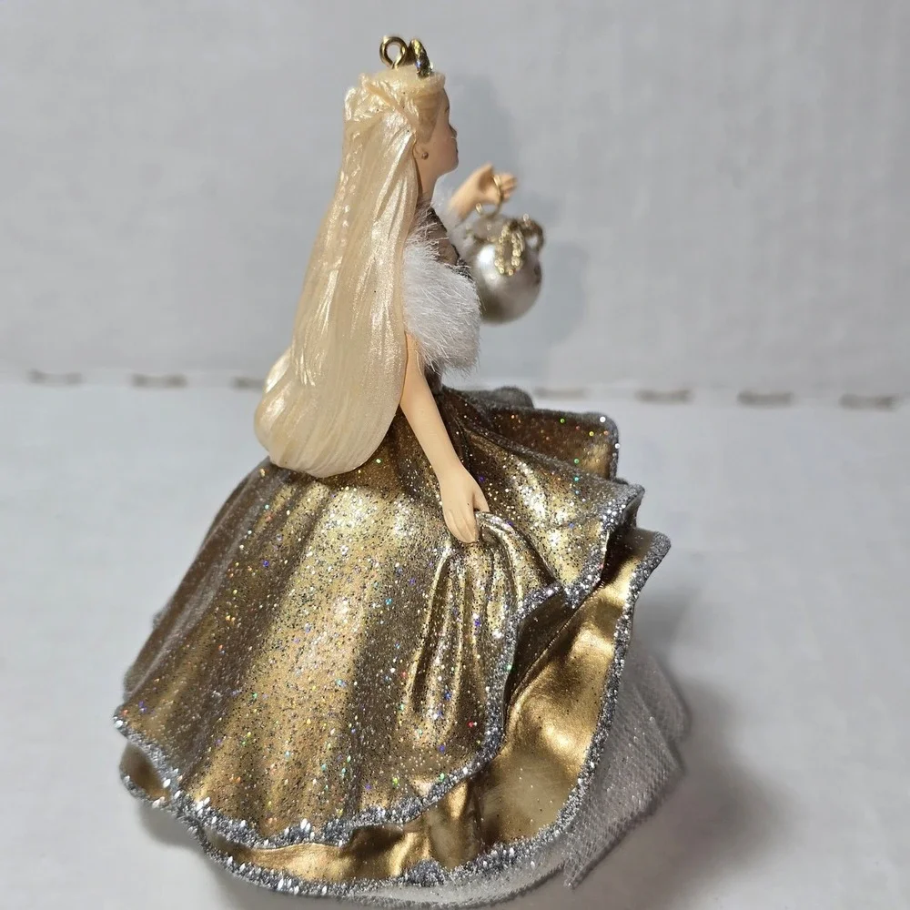Hallmark Keepsake Celebration Barbie Doll Ornament Special 2000‎ Edition New!